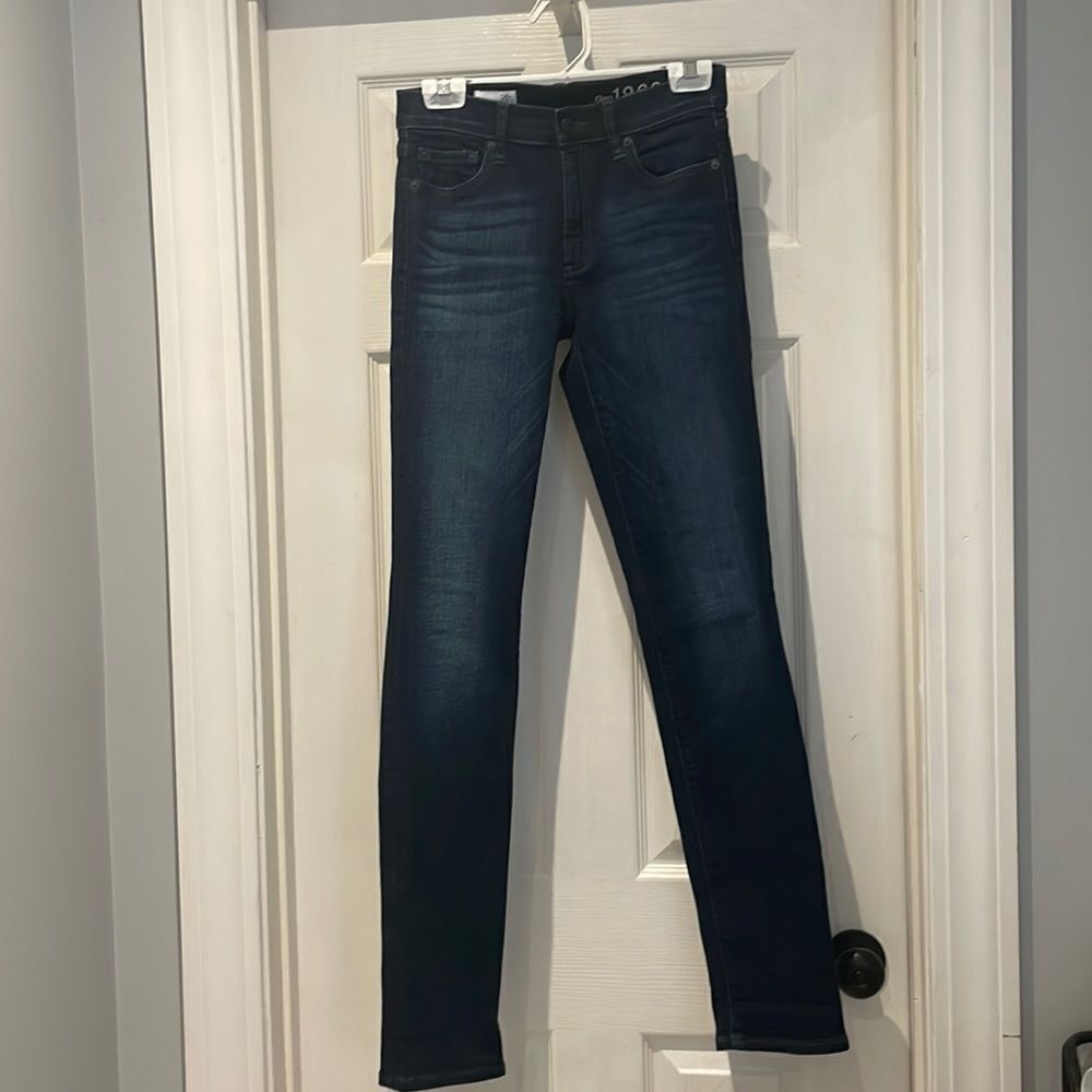 GAP slim straight jeans in stovepipe dark wash SZ 26R